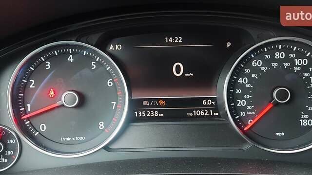 Черный Фольксваген Туарег, объемом двигателя 3.6 л и пробегом 135 тыс. км за 20000 $, фото 3 на Automoto.ua