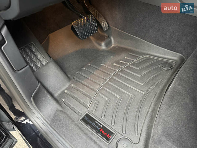 Черный Фольксваген Туарег, объемом двигателя 2.97 л и пробегом 278 тыс. км за 23990 $, фото 25 на Automoto.ua