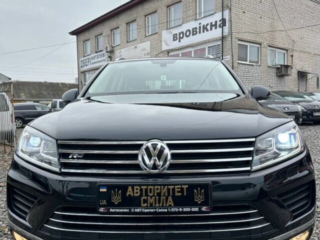 Чорний Фольксваген Туарег, об'ємом двигуна 3 л та пробігом 233 тис. км за 25500 $, фото 4 на Automoto.ua