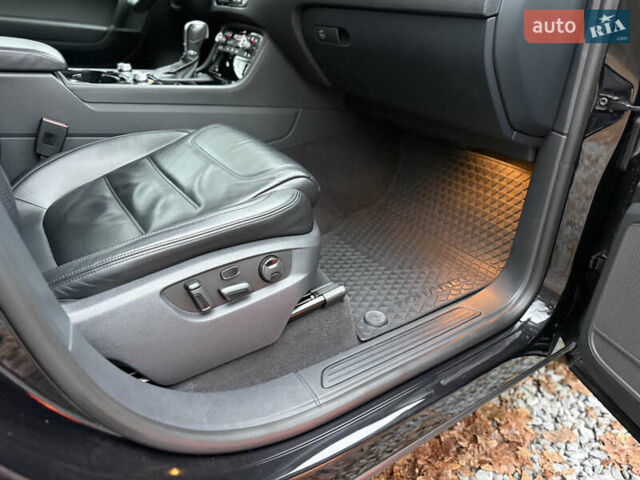 Чорний Фольксваген Туарег, об'ємом двигуна 3 л та пробігом 123 тис. км за 34900 $, фото 67 на Automoto.ua