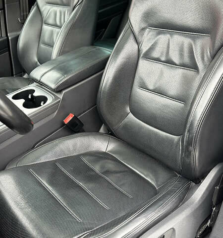 Черный Фольксваген Туарег, объемом двигателя 3 л и пробегом 223 тыс. км за 30000 $, фото 25 на Automoto.ua