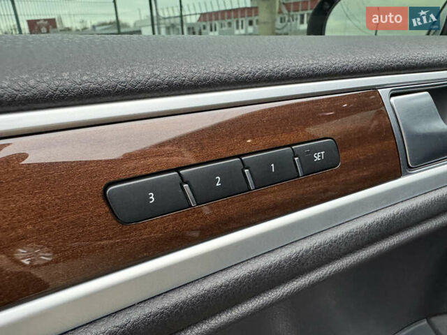 Черный Фольксваген Туарег, объемом двигателя 2.97 л и пробегом 278 тыс. км за 23990 $, фото 21 на Automoto.ua