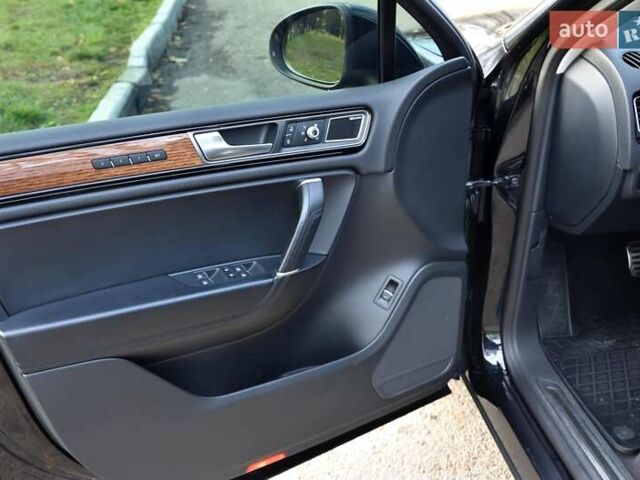 Чорний Фольксваген Туарег, об'ємом двигуна 2.97 л та пробігом 84 тис. км за 39500 $, фото 20 на Automoto.ua