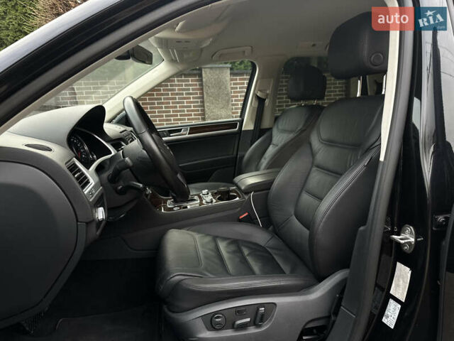 Чорний Фольксваген Туарег, об'ємом двигуна 3 л та пробігом 218 тис. км за 26800 $, фото 9 на Automoto.ua