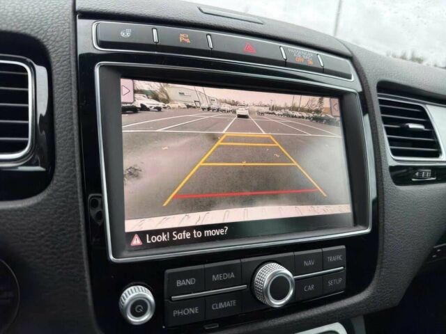 Черный Фольксваген Туарег, объемом двигателя 3 л и пробегом 67 тыс. км за 6500 $, фото 11 на Automoto.ua