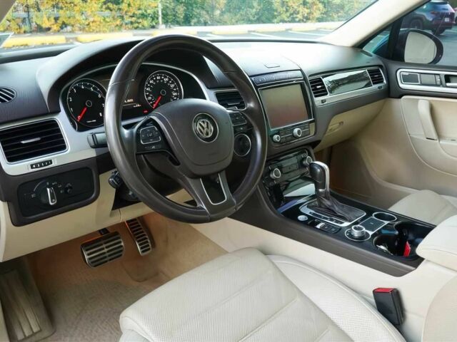 Черный Фольксваген Туарег, объемом двигателя 3.6 л и пробегом 53 тыс. км за 24000 $, фото 9 на Automoto.ua