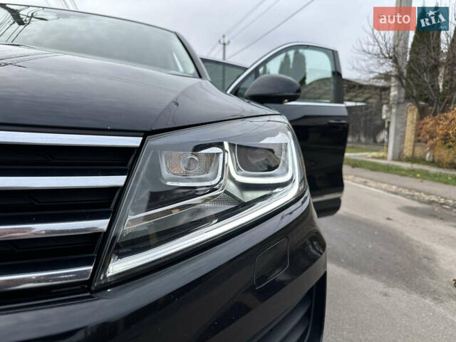 Чорний Фольксваген Туарег, об'ємом двигуна 3 л та пробігом 218 тис. км за 26800 $, фото 14 на Automoto.ua