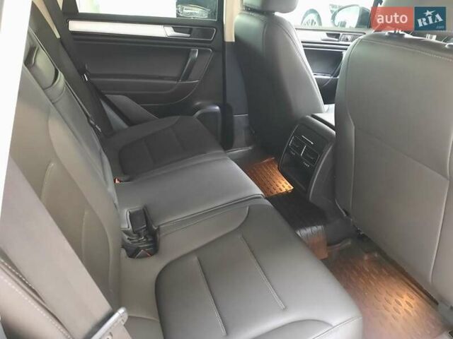 Чорний Фольксваген Туарег, об'ємом двигуна 2.97 л та пробігом 248 тис. км за 24800 $, фото 9 на Automoto.ua