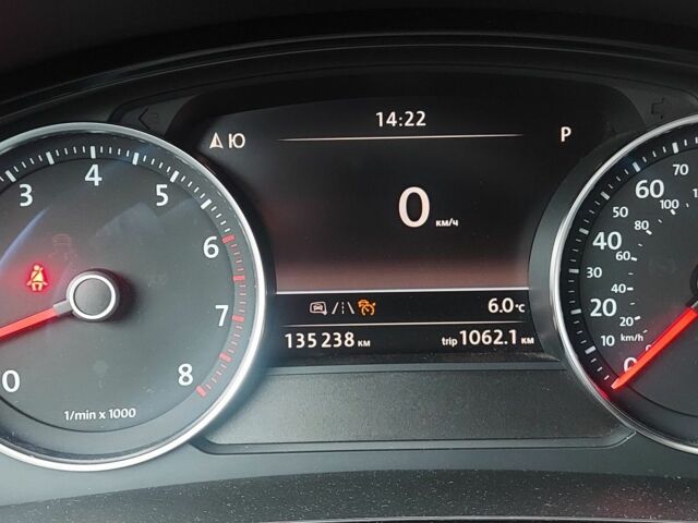 Черный Фольксваген Туарег, объемом двигателя 3.6 л и пробегом 135 тыс. км за 20000 $, фото 3 на Automoto.ua