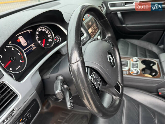 Черный Фольксваген Туарег, объемом двигателя 2.97 л и пробегом 278 тыс. км за 23990 $, фото 24 на Automoto.ua