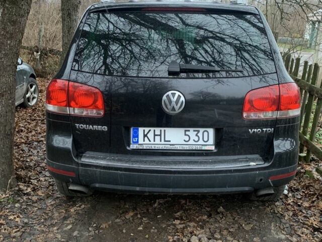 Черный Фольксваген Туарег, объемом двигателя 4.9 л и пробегом 230 тыс. км за 5450 $, фото 1 на Automoto.ua