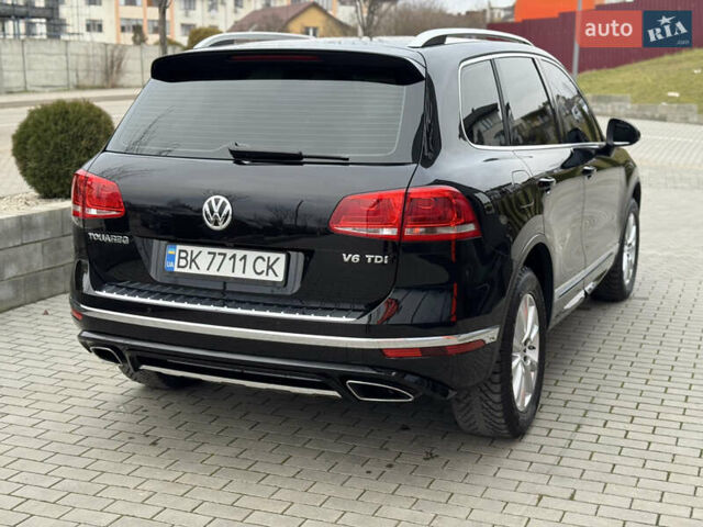 Черный Фольксваген Туарег, объемом двигателя 2.97 л и пробегом 131 тыс. км за 31000 $, фото 23 на Automoto.ua