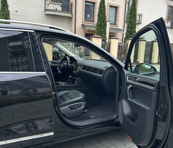 Черный Фольксваген Туарег, объемом двигателя 2.97 л и пробегом 253 тыс. км за 24999 $, фото 27 на Automoto.ua