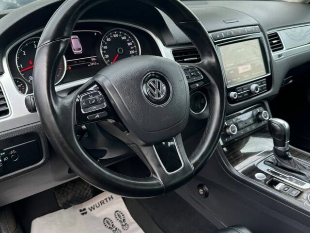 Чорний Фольксваген Туарег, об'ємом двигуна 3 л та пробігом 233 тис. км за 25500 $, фото 6 на Automoto.ua