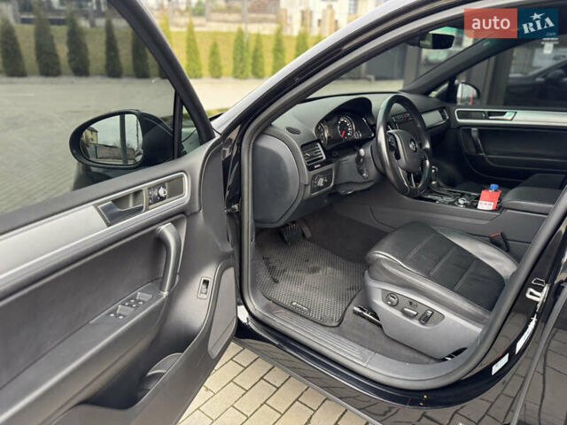 Черный Фольксваген Туарег, объемом двигателя 2.97 л и пробегом 131 тыс. км за 31000 $, фото 21 на Automoto.ua