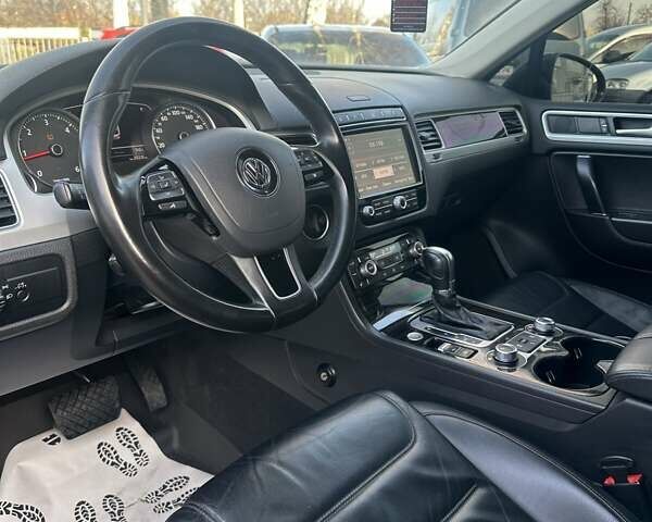 Чорний Фольксваген Туарег, об'ємом двигуна 3 л та пробігом 233 тис. км за 23900 $, фото 12 на Automoto.ua