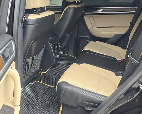 Черный Фольксваген Туарег, объемом двигателя 3 л и пробегом 230 тыс. км за 34500 $, фото 12 на Automoto.ua