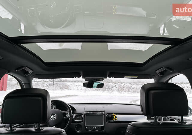 Черный Фольксваген Туарег, объемом двигателя 3 л и пробегом 223 тыс. км за 30000 $, фото 18 на Automoto.ua