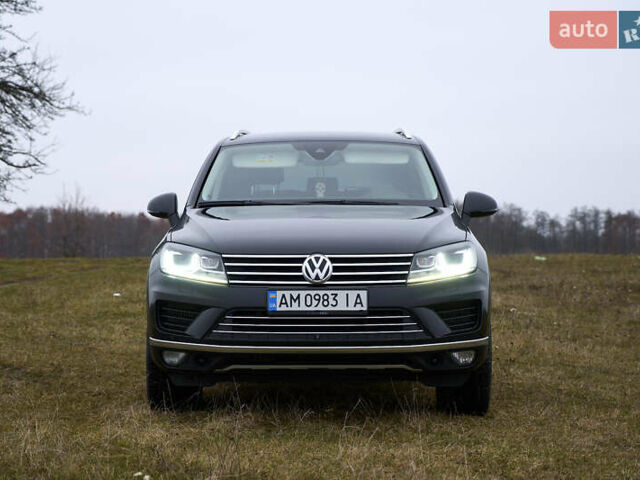 Черный Фольксваген Туарег, объемом двигателя 2.97 л и пробегом 259 тыс. км за 29700 $, фото 5 на Automoto.ua