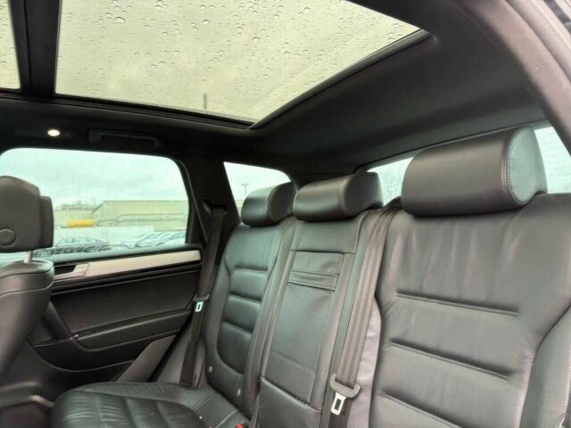 Черный Фольксваген Туарег, объемом двигателя 3 л и пробегом 67 тыс. км за 6500 $, фото 13 на Automoto.ua