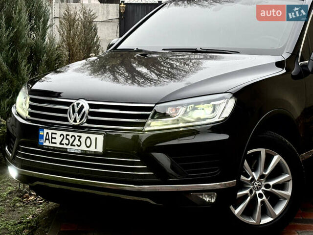 Чорний Фольксваген Туарег, об'ємом двигуна 3 л та пробігом 193 тис. км за 26900 $, фото 5 на Automoto.ua