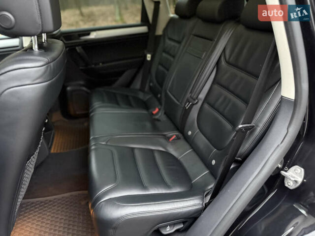 Чорний Фольксваген Туарег, об'ємом двигуна 3 л та пробігом 123 тис. км за 34900 $, фото 51 на Automoto.ua