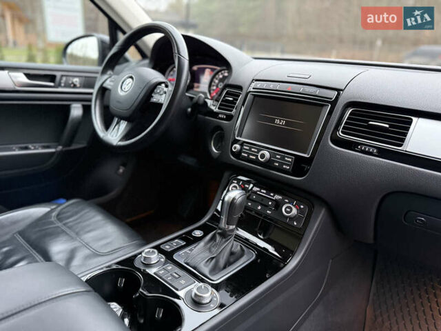 Чорний Фольксваген Туарег, об'ємом двигуна 3 л та пробігом 123 тис. км за 34900 $, фото 71 на Automoto.ua
