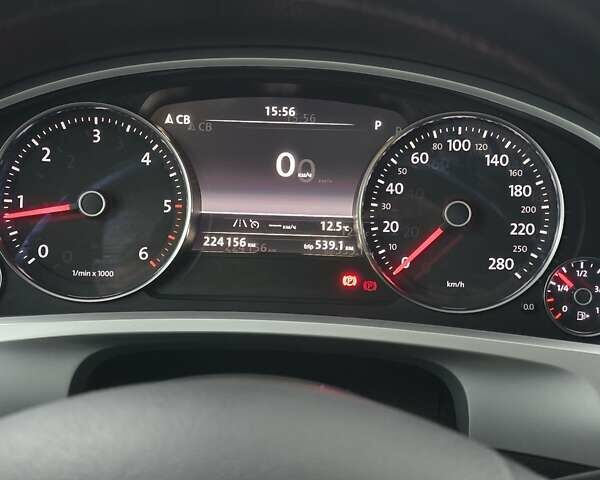 Черный Фольксваген Туарег, объемом двигателя 3 л и пробегом 230 тыс. км за 34500 $, фото 10 на Automoto.ua