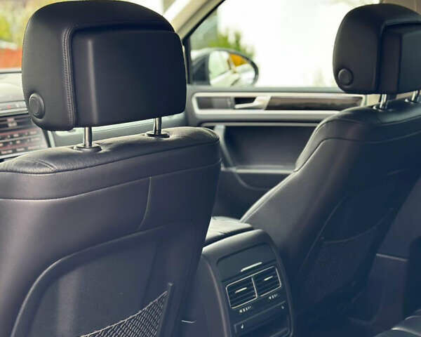 Черный Фольксваген Туарег, объемом двигателя 2.97 л и пробегом 253 тыс. км за 24999 $, фото 23 на Automoto.ua