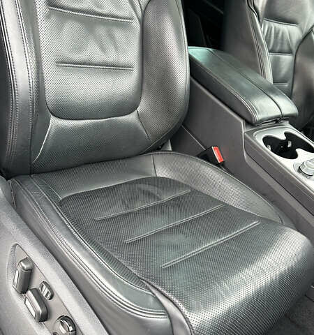 Черный Фольксваген Туарег, объемом двигателя 3 л и пробегом 223 тыс. км за 30000 $, фото 31 на Automoto.ua