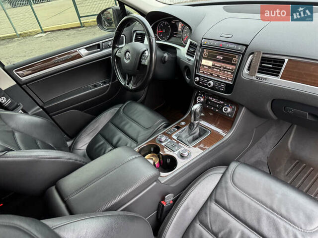 Черный Фольксваген Туарег, объемом двигателя 2.97 л и пробегом 278 тыс. км за 23990 $, фото 50 на Automoto.ua