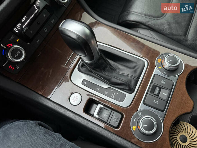 Черный Фольксваген Туарег, объемом двигателя 2.97 л и пробегом 278 тыс. км за 23990 $, фото 36 на Automoto.ua