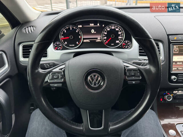 Черный Фольксваген Туарег, объемом двигателя 2.97 л и пробегом 278 тыс. км за 23990 $, фото 30 на Automoto.ua