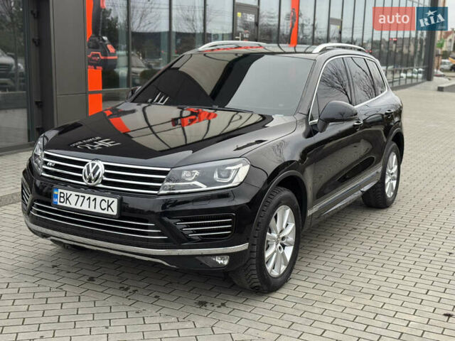 Черный Фольксваген Туарег, объемом двигателя 2.97 л и пробегом 131 тыс. км за 31000 $, фото 4 на Automoto.ua