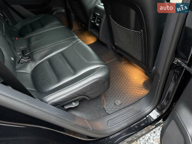 Чорний Фольксваген Туарег, об'ємом двигуна 3 л та пробігом 123 тис. км за 34900 $, фото 63 на Automoto.ua