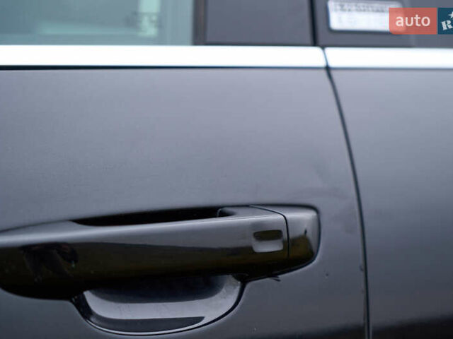 Черный Фольксваген Туарег, объемом двигателя 2.97 л и пробегом 259 тыс. км за 29700 $, фото 16 на Automoto.ua