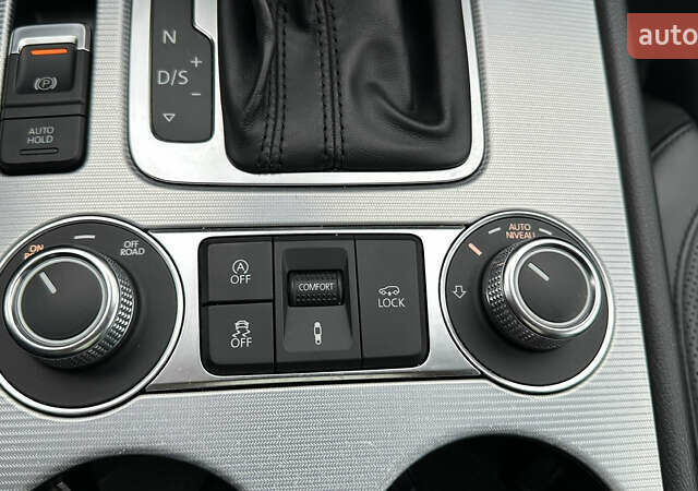 Черный Фольксваген Туарег, объемом двигателя 3 л и пробегом 223 тыс. км за 30000 $, фото 41 на Automoto.ua