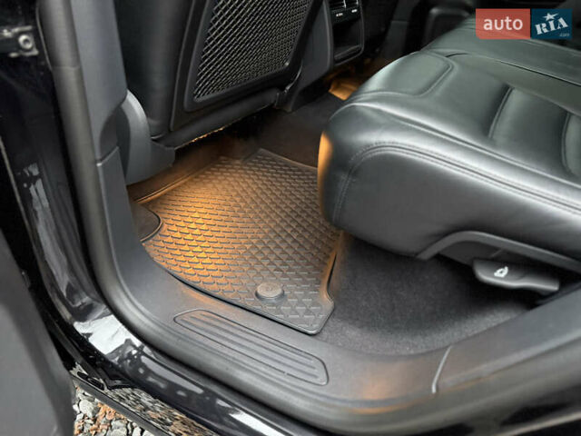 Чорний Фольксваген Туарег, об'ємом двигуна 3 л та пробігом 123 тис. км за 34900 $, фото 52 на Automoto.ua