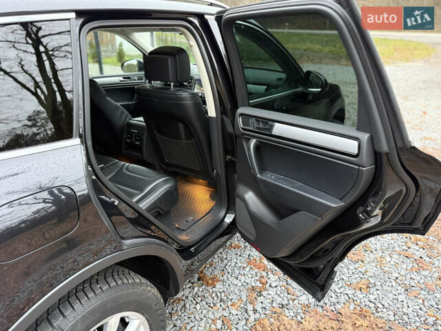 Чорний Фольксваген Туарег, об'ємом двигуна 3 л та пробігом 123 тис. км за 34900 $, фото 61 на Automoto.ua