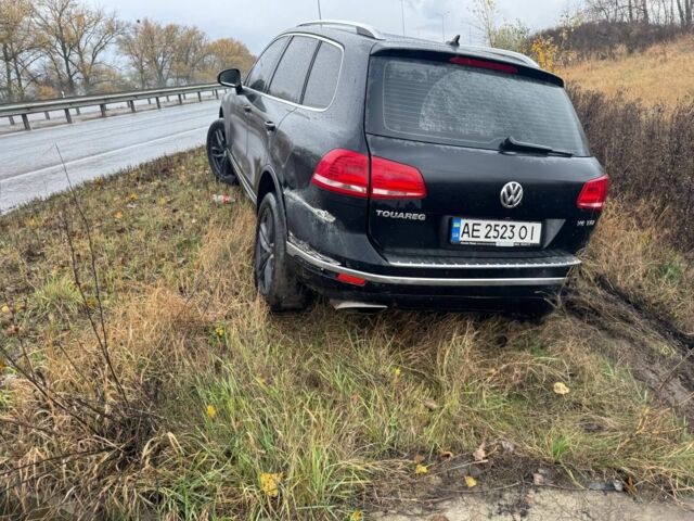 Черный Фольксваген Туарег, объемом двигателя 3 л и пробегом 238 тыс. км за 16000 $, фото 1 на Automoto.ua
