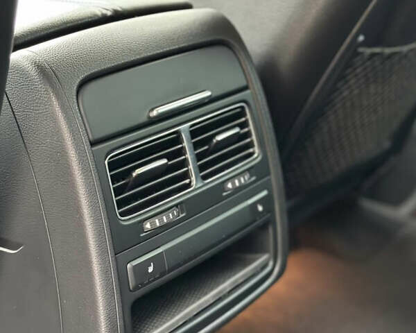 Черный Фольксваген Туарег, объемом двигателя 2.97 л и пробегом 253 тыс. км за 24999 $, фото 24 на Automoto.ua