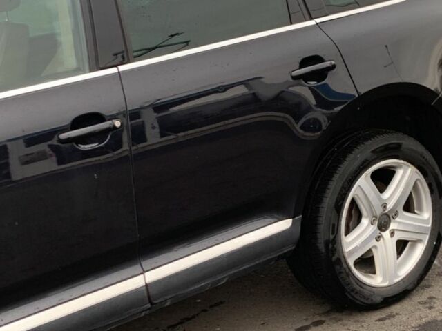 Черный Фольксваген Туарег, объемом двигателя 4.9 л и пробегом 230 тыс. км за 5450 $, фото 6 на Automoto.ua