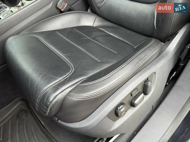 Черный Фольксваген Туарег, объемом двигателя 2.97 л и пробегом 278 тыс. км за 23990 $, фото 26 на Automoto.ua