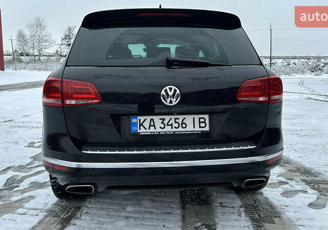 Черный Фольксваген Туарег, объемом двигателя 3 л и пробегом 223 тыс. км за 30000 $, фото 7 на Automoto.ua