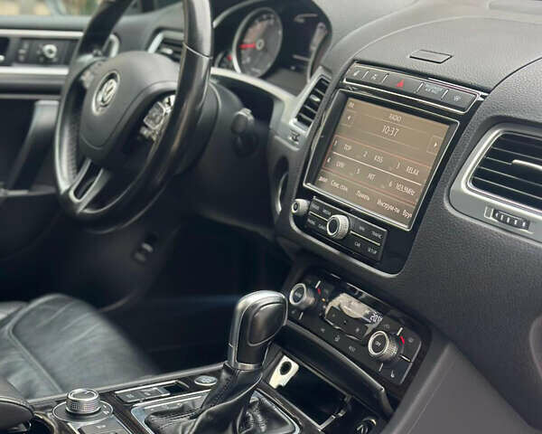 Чорний Фольксваген Туарег, об'ємом двигуна 2.97 л та пробігом 253 тис. км за 25500 $, фото 16 на Automoto.ua