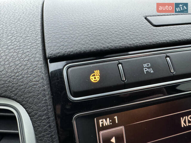 Черный Фольксваген Туарег, объемом двигателя 2.97 л и пробегом 278 тыс. км за 23990 $, фото 34 на Automoto.ua