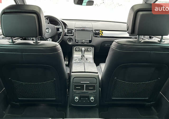 Черный Фольксваген Туарег, объемом двигателя 3 л и пробегом 223 тыс. км за 30000 $, фото 17 на Automoto.ua