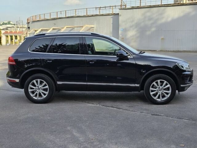 Черный Фольксваген Туарег, объемом двигателя 3 л и пробегом 253 тыс. км за 25000 $, фото 3 на Automoto.ua