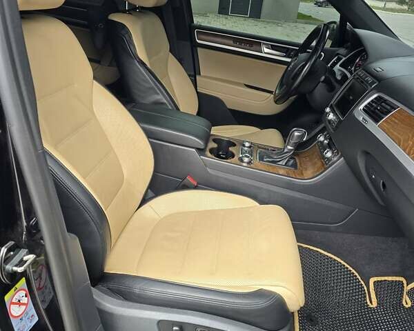 Черный Фольксваген Туарег, объемом двигателя 3 л и пробегом 230 тыс. км за 34500 $, фото 21 на Automoto.ua