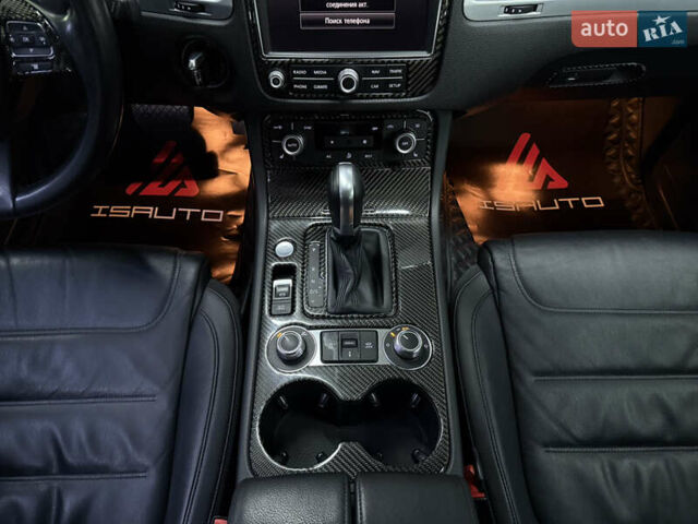 Черный Фольксваген Туарег, объемом двигателя 3 л и пробегом 162 тыс. км за 32900 $, фото 25 на Automoto.ua